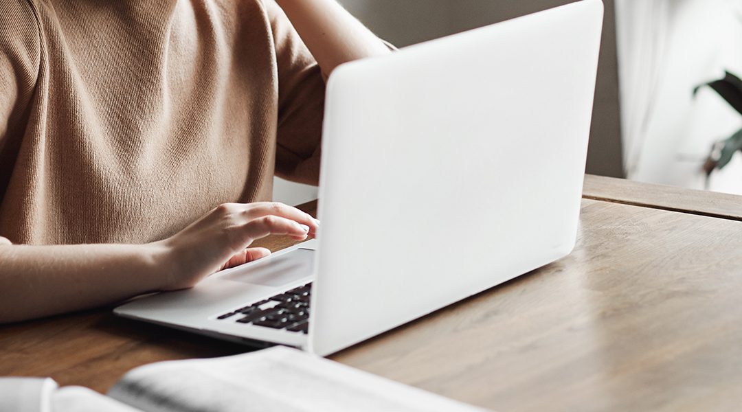 La publication d&rsquo;informations confidentielles par un syndicat porte atteinte aux intérêts légitimes de l&rsquo;entreprise et constitue un trouble manifestement illicite